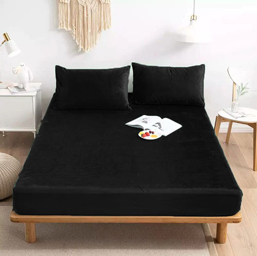 velvet-fitted-bed-sheet-black