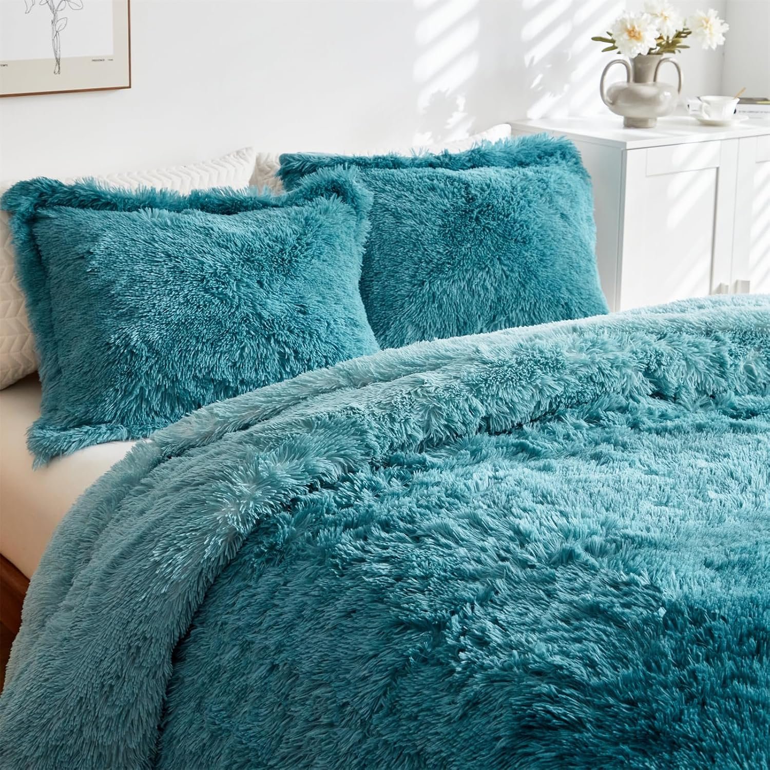 Alternative view of Shaggy Duvet Set - Teal