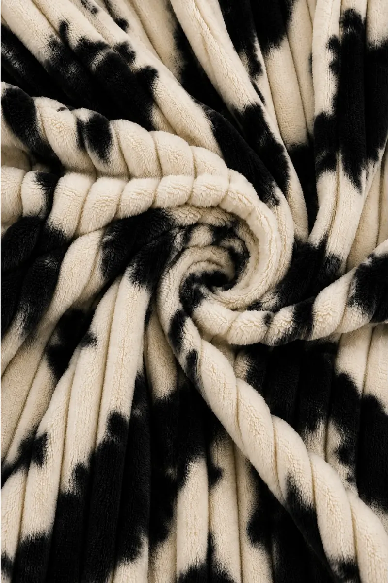Flannel Fleece Blankets bubble black cream1